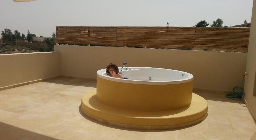 Image of Honeymoon Suite 1