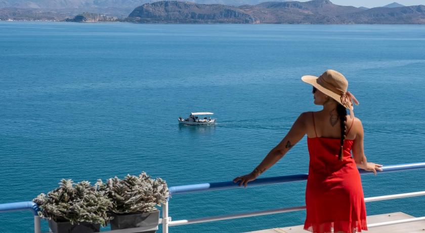Meli Apartments & Villas