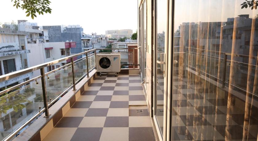 Lime Tree Hospitality Three BHK Apartment Artemis Gurgaon photo