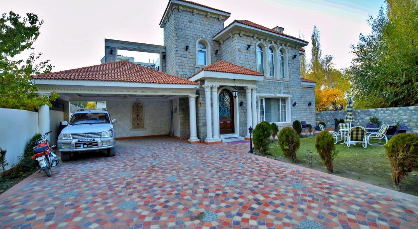 Arish Luxury Suites — Hotel in Skardu