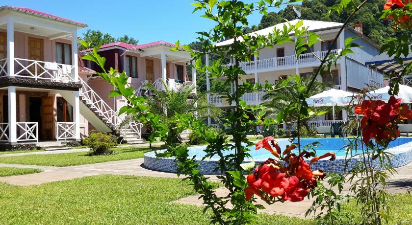 Guest House Nia — Hotel in Batumi