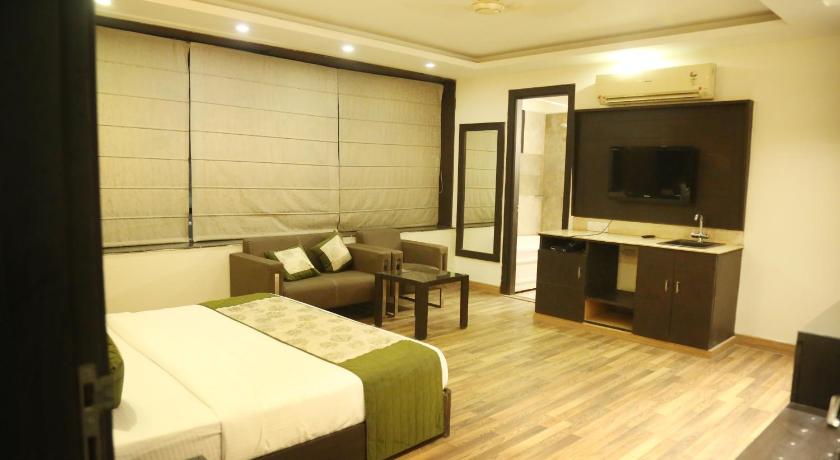 HOTEL RAJMAHAL INN photo
