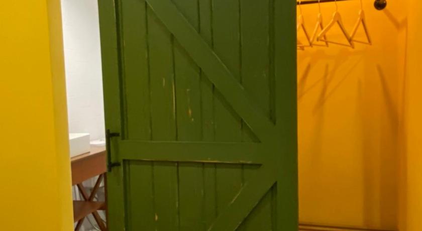 Grasshopper Bed and Cafe - image 5