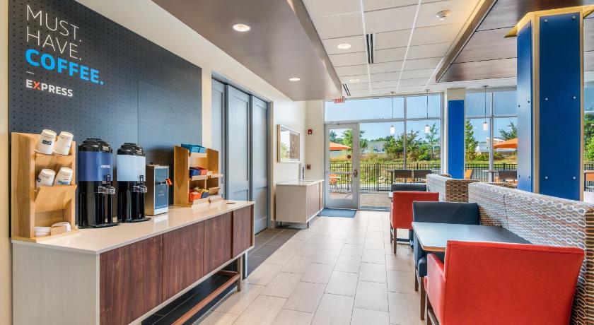 Holiday Inn Express and Suites Asheboro