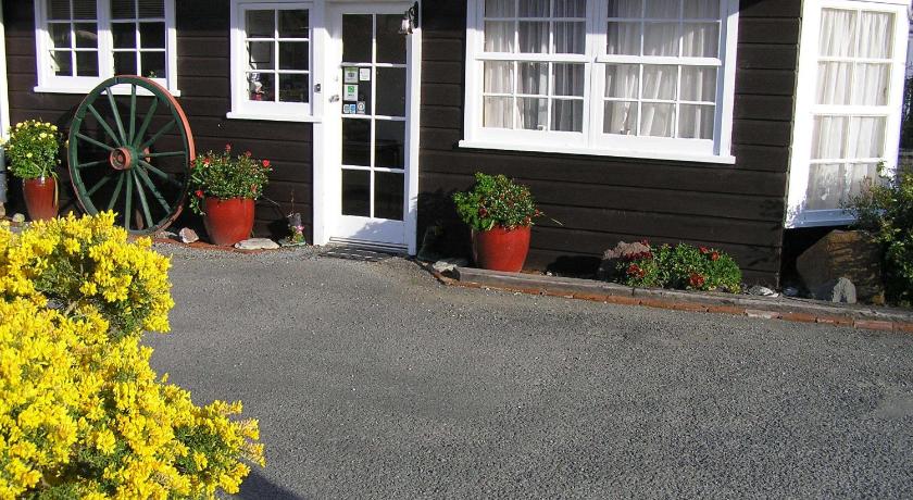 Coachman Motel photo