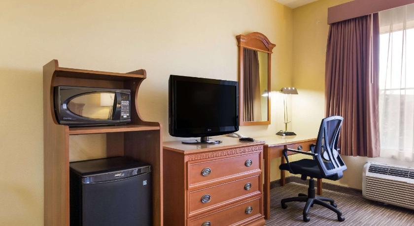 Quality Inn & Suites CVG Airport