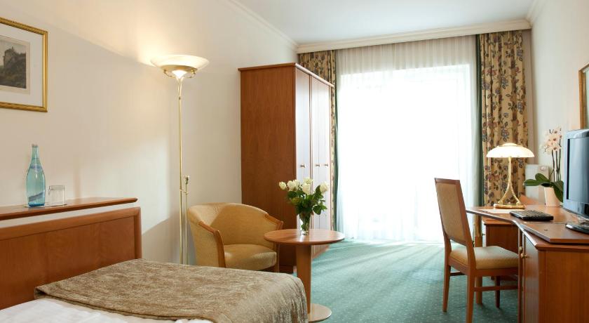 Hotel Warmbaderhof photo