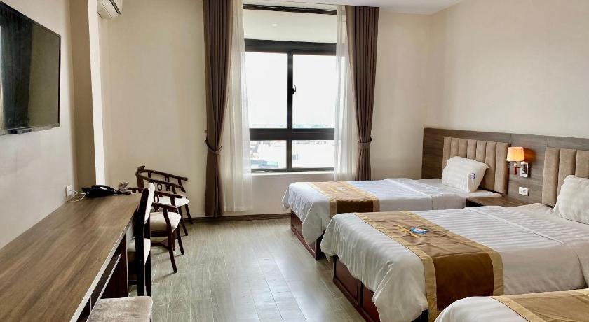 Image of Deluxe Triple Room 0