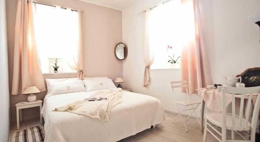 Image of Large Double Room 0