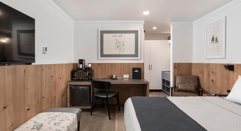 Hotel Lumberjack photo