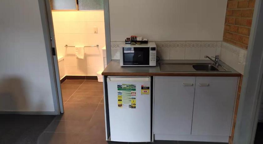 Image of Luxury One-Bedroom Apartment with Spa Bath 17