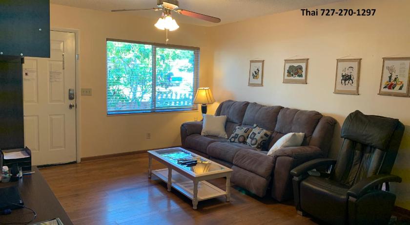 House 3br 1-bath, 8-min from Indian Rocks Beach, nice park thru back gate photo