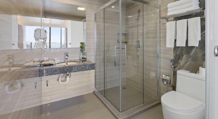 Image of Deluxe Double Room with Balcony and Sea View 2