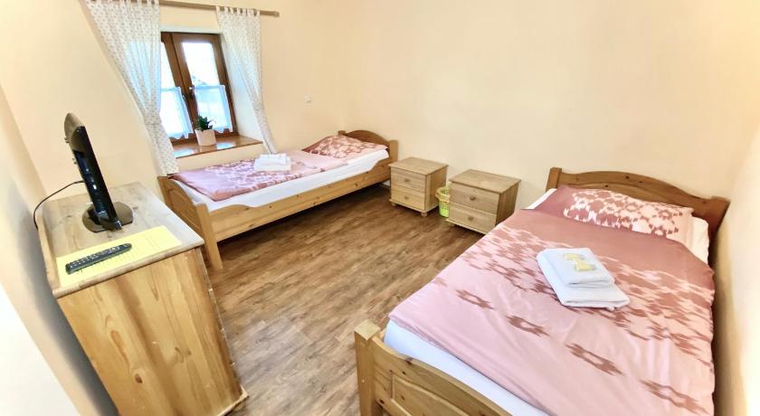 Pension Laurent Ranch — Hotel in Dingolfing