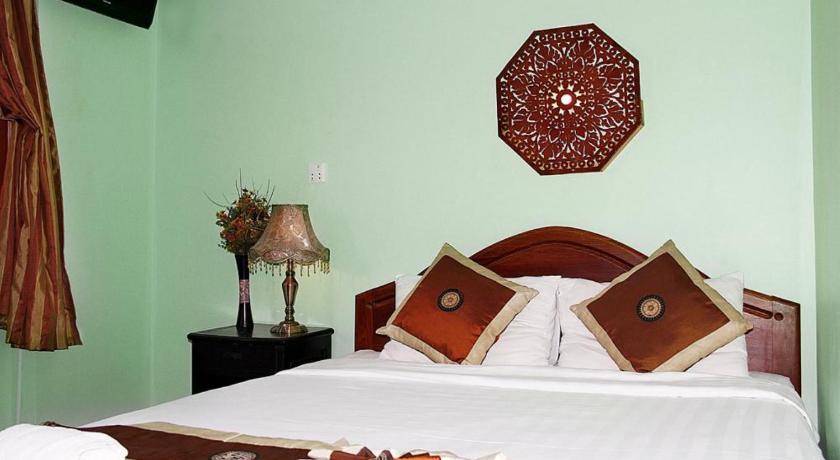 Image of Standard Double 8