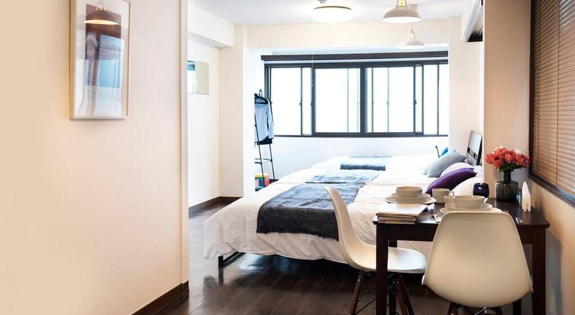 ③2station to Shinjuku. 3 double beds. Specious 45㎡