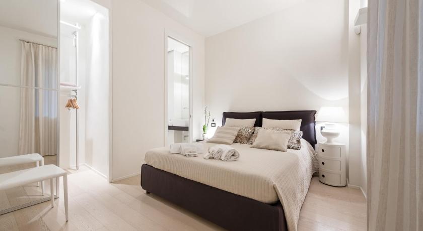PRESTIGE Apartment - hosted by Sweetstay — Hotel in Florence