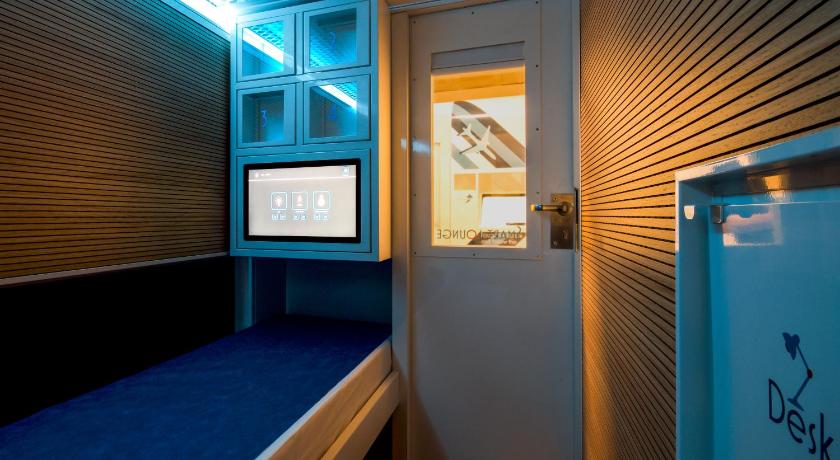 Resting Pods - Zzzleepandgo Wien Airport — Hotel in Vienna