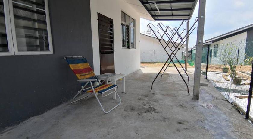 MODERN , SPACIOUS GAMBANG UMP 18 Guest House photo