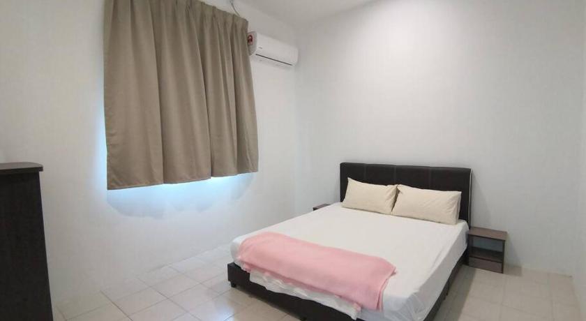 MODERN , SPACIOUS GAMBANG UMP 18 Guest House photo