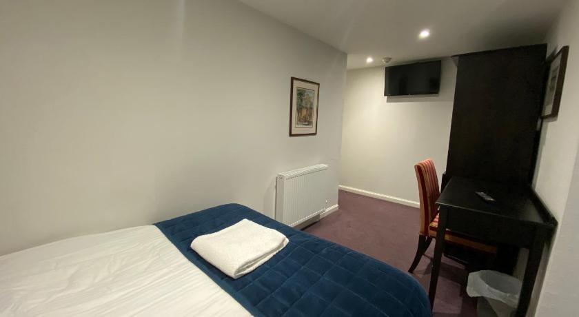 Image of Triple Room 15