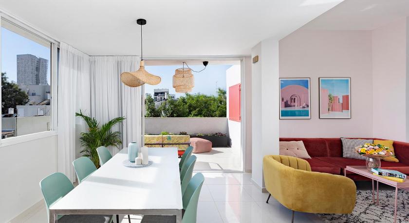 Basel Penthouse - Roof Top Apartment — Hotel in Tel Aviv