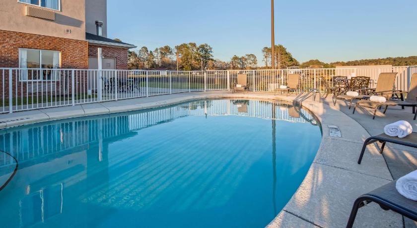 Best Western Dothan Inn & Suites