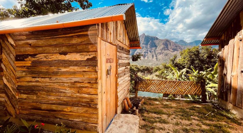 Imagen de Bungalow con vistas al jardín (Bungalow with Garden View) 2