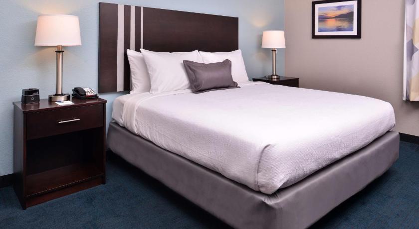 Best Western St. Clairsville Inn & Suites