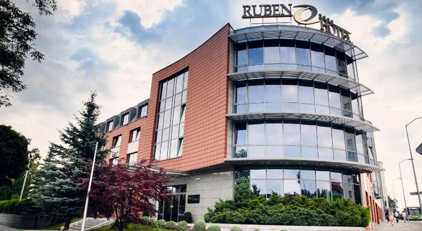 Ruben Hotel Zielona Gora photo