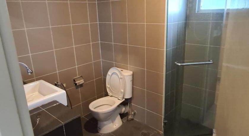 Aeropod KK Corner Unit Near City and Airport 4 pax Free Parking photo