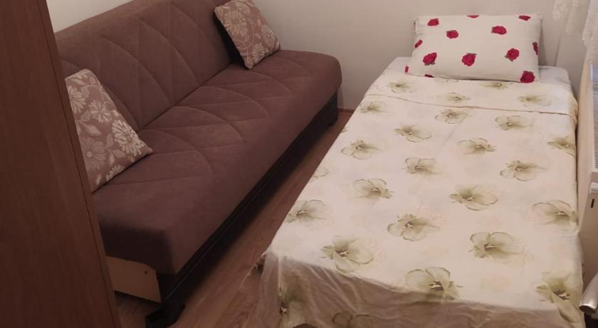 Uskudar meydana yakın 2+1 full photo