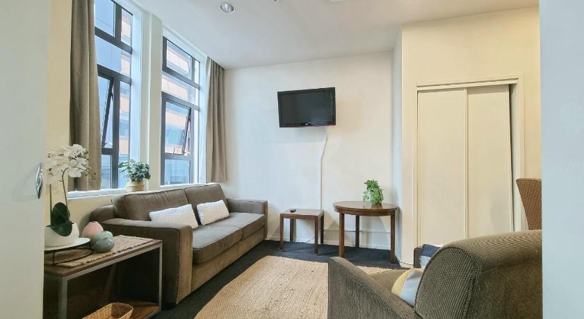 Independent Boutique Apartments on Queen photo