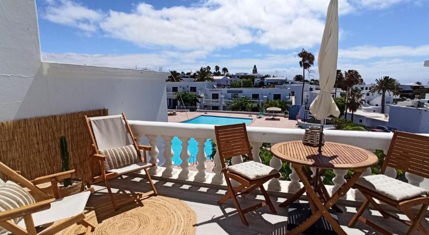 Apartment Paraiso III - Piscina - Wifi — Hotel in Lanzarote