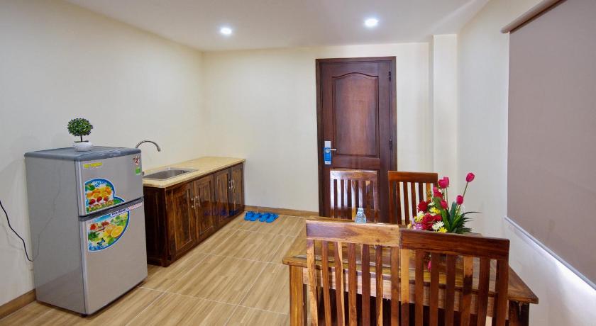 Image of Deluxe Triple Room with balcony 9