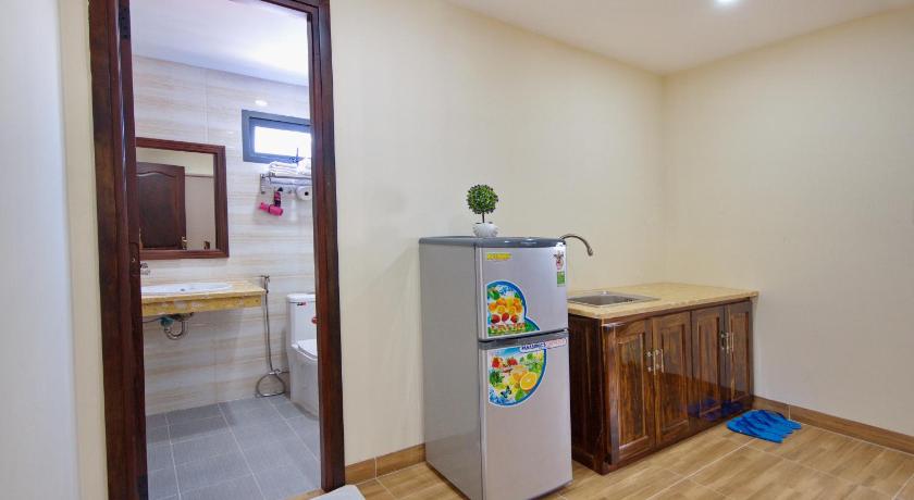 Image of Deluxe Triple Room with balcony 11