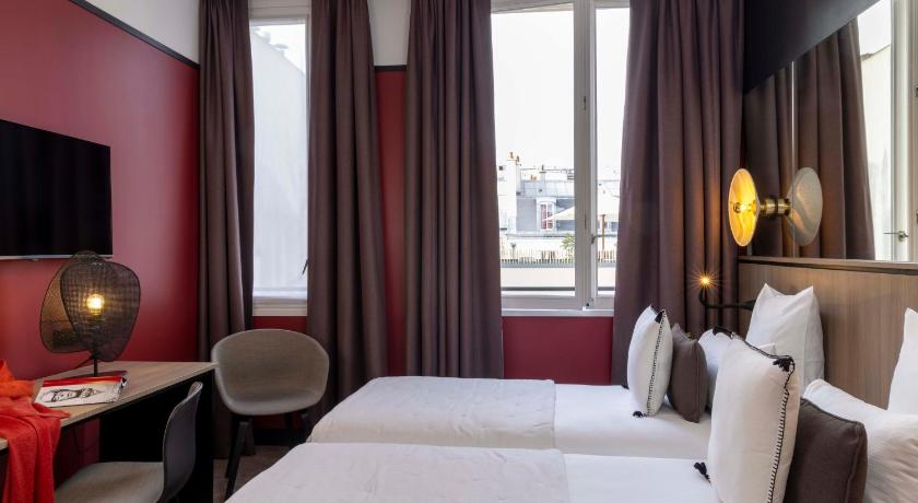 Image of Classic Room 8