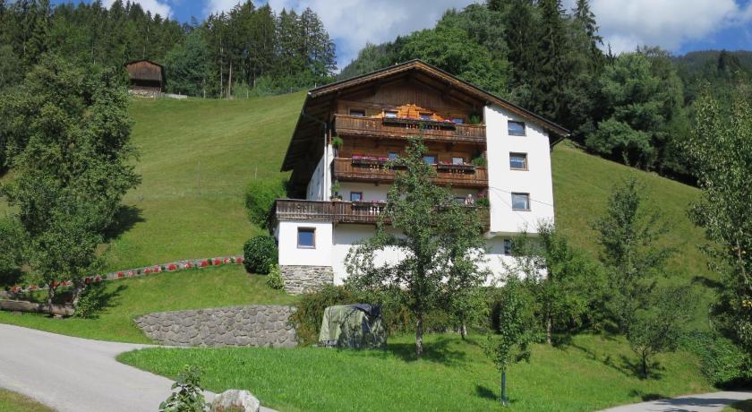 Holiday Home Baggenhof - MHO795 by Interhome — Hotel in Zell am Ziller