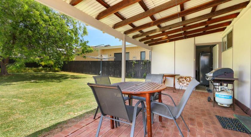 Mandurah Beach Shack photo