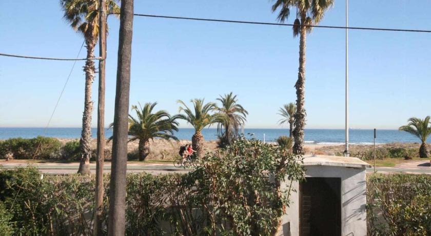 Minva apartamento junto al mar photo