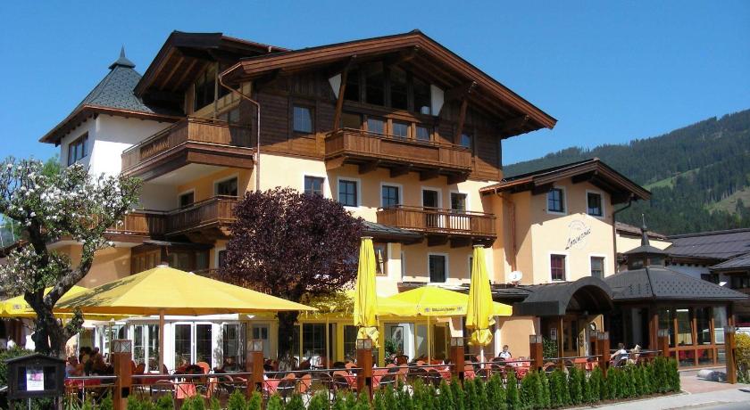 Appartements Lorenzoni, Cafe Konditorei Helmut Lorenzoni — Hotel in Kirchberg in Tirol