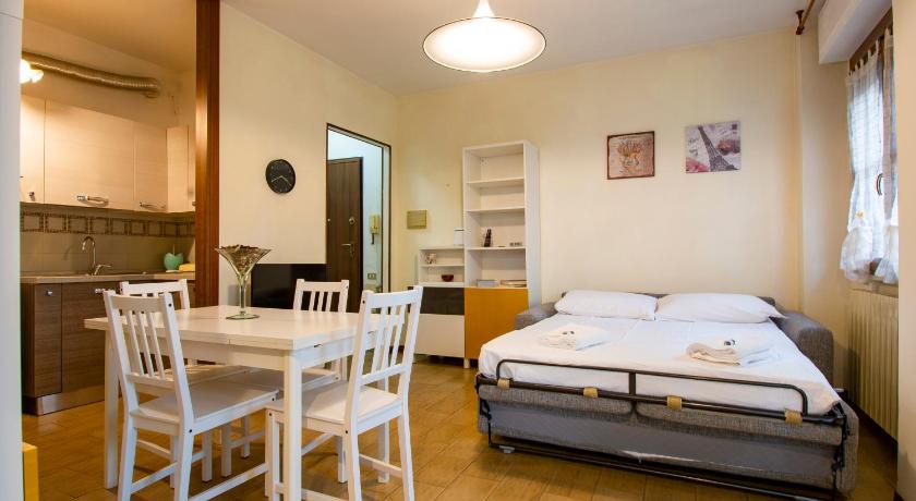 ALTIDO Lovely Flat for 4 with Balcony and Free Parking photo