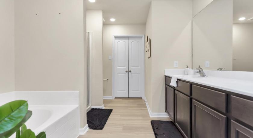 Newly Remodeled Pet Friendly Family Home In Hockley home photo