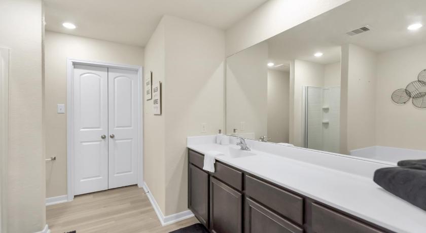 Newly Remodeled Pet Friendly Family Home In Hockley home photo