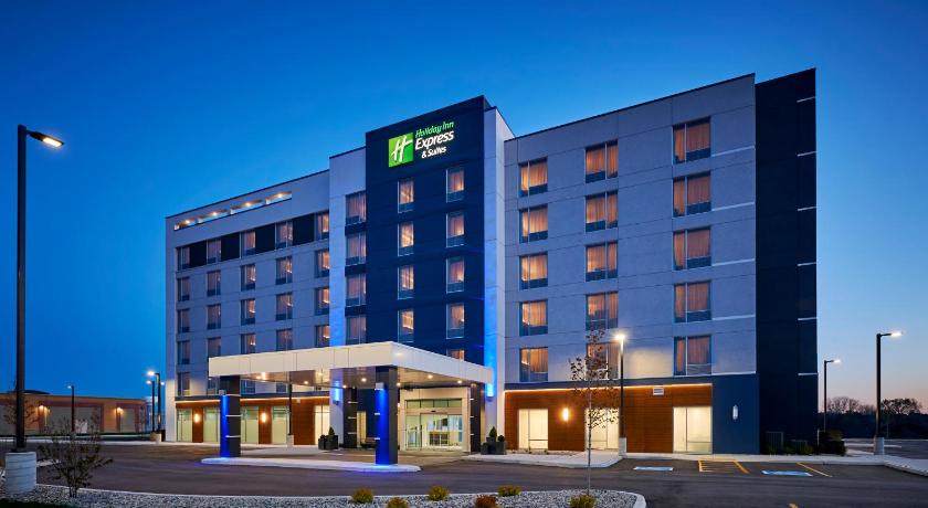 Holiday Inn Express & Suites Windsor East – Lakeshore, an IHG Hotel