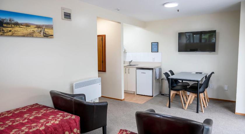 ASURE Aspiring Court Motel — Hotel in Haast