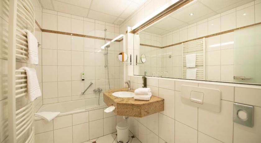 Landhotel Kauzenberg photo