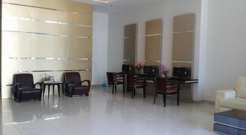 Patong Tower Apartment by United 21 Thailand photo