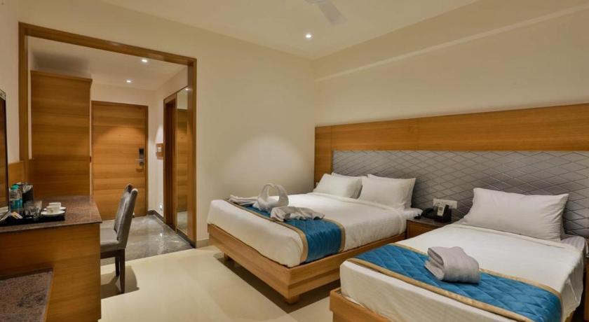 HOTEL VBR GRAND INN photo