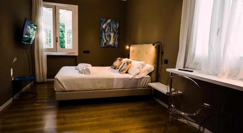 Фото: Двухместный номер Стандарт с 1 или 2 кроватями (Standard Double or Twin Room) 1